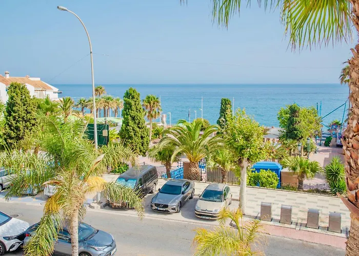 Villa Torrecilla En El Centro De Nerja - South Costa